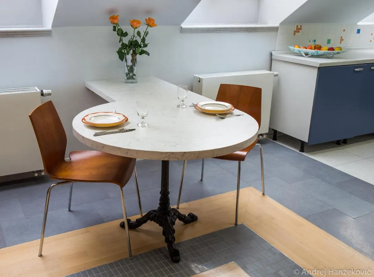 Jazzy Apartment Tour As Ljubljana